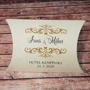 Poročni konfeti z zlatim potiskom in imeni mladoporočencev POKON 107