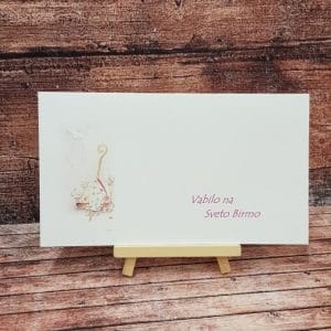 Vabilo za birmo z roza pisavo in kapo