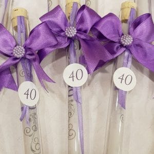 Vabila za Abrahama v eprueti z vijolično pentljo