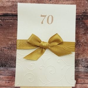 Vabila za obletnice z zlato pentljo in potiskanim belim papirjem OBL 404