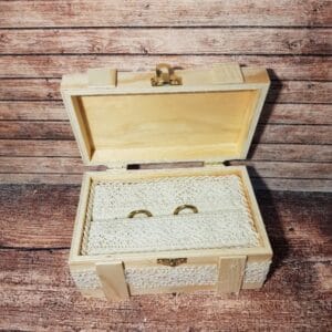 Lesene škatlice za prstane