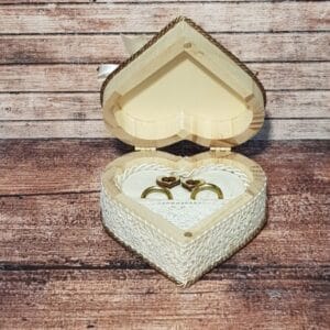 Lesene škatlice za prstane