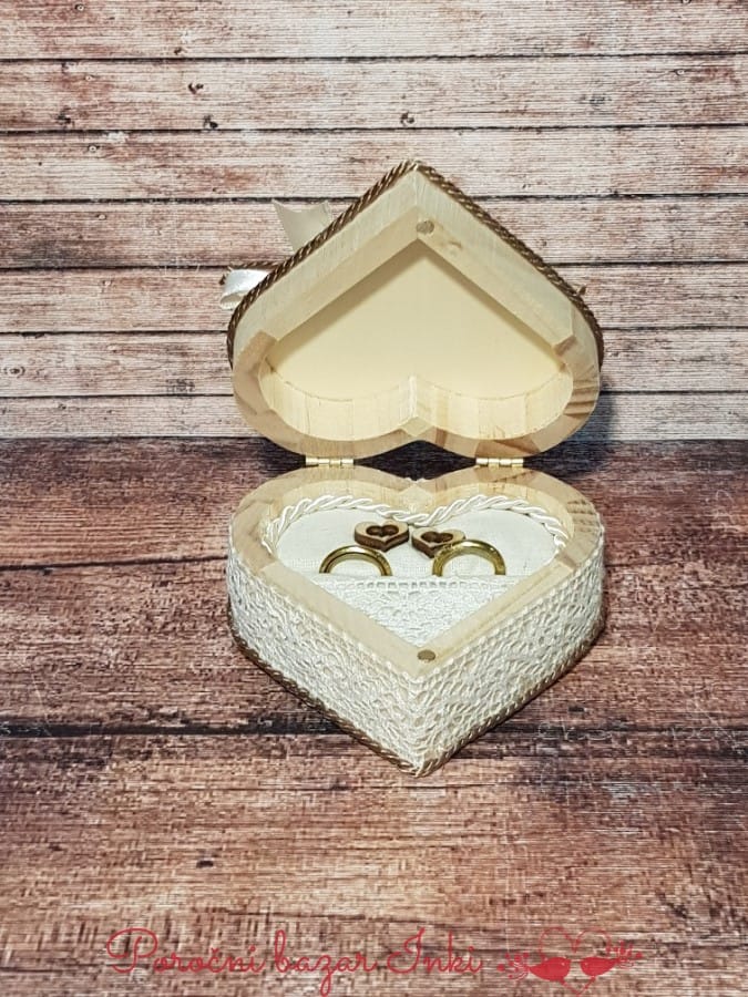 Lesene škatlice za prstane – Poročni bazar INKI Lesene škatlice za prstane