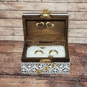 Lesene škatlice za prstane
