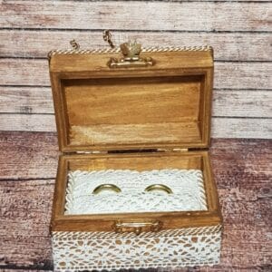 Lesene škatlice za prstane