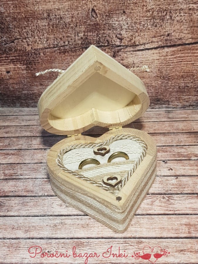 Lesene škatlice za prstane – Poročni bazar INKI Lesene škatlice za prstane