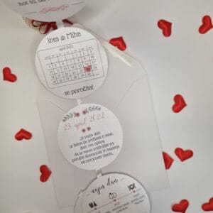 Poročno vabilo padajoči krogi