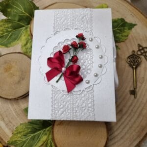 Darilna škatlica s čestitko