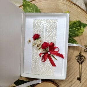 Darilna škatlica s čestitko