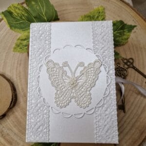 Darilna škatlica s čestitko