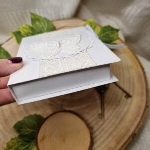 Darilna škatlica s čestitko