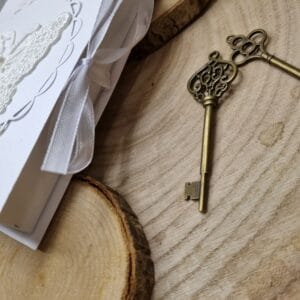 Darilna škatlica s čestitko