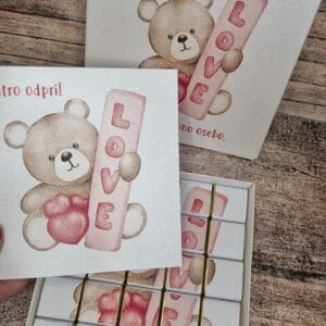 Darilo s čokoladicami z voščilnico LJUBEZEN ČOKDAR 01-07