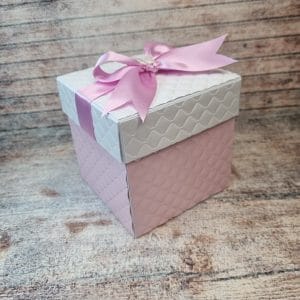 škatlica presenečenja