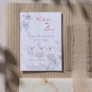 minimalistična poročna vabila z nežnim cvetjem